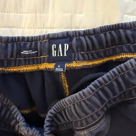 GAP Heavyweight Sweatpant Jeans - Picture 4 of 4